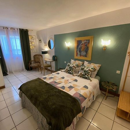 Os-Thel, Chambres A Louer Tautavel Екстериор снимка