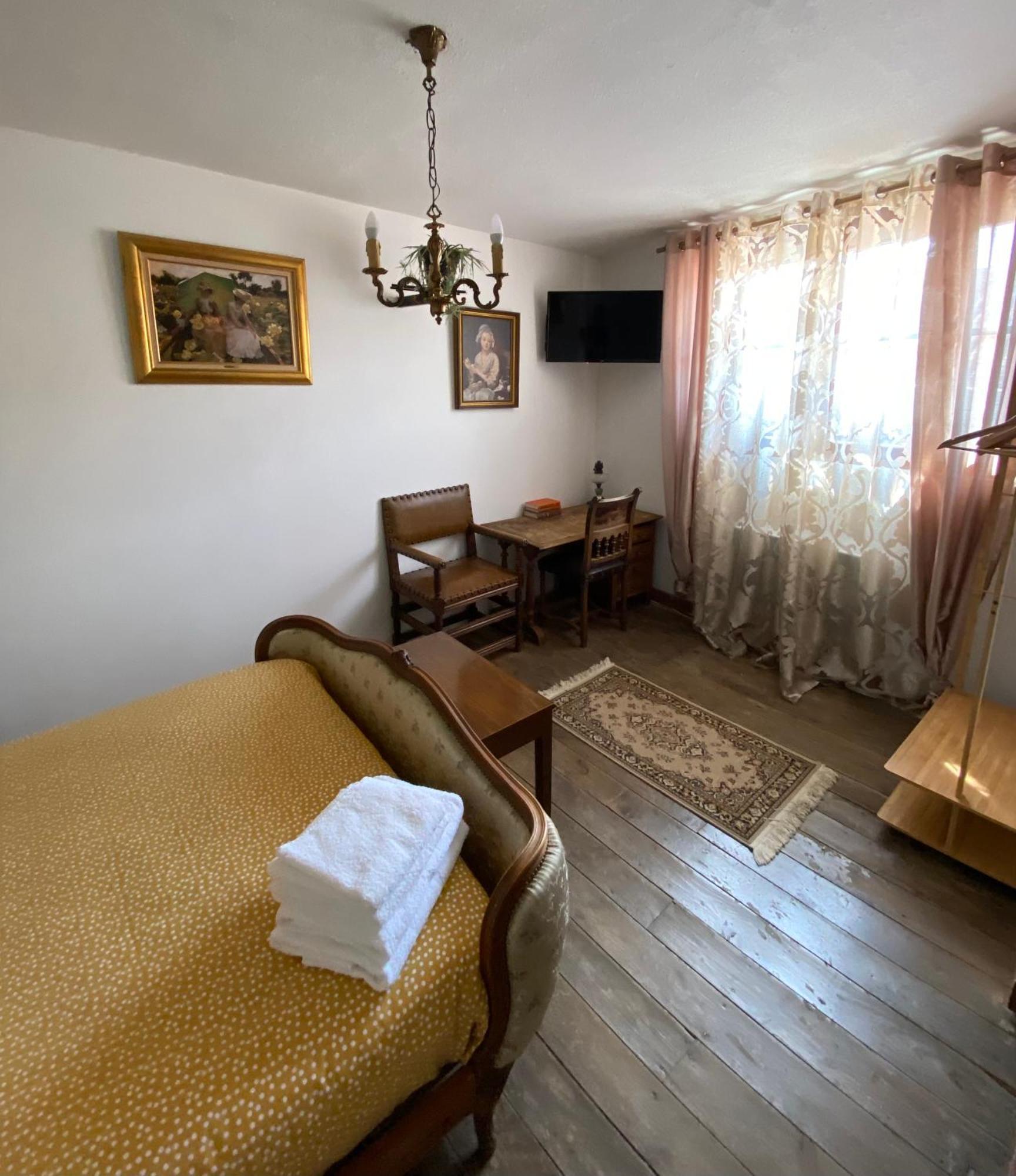 Os-Thel, Chambres A Louer Tautavel Екстериор снимка