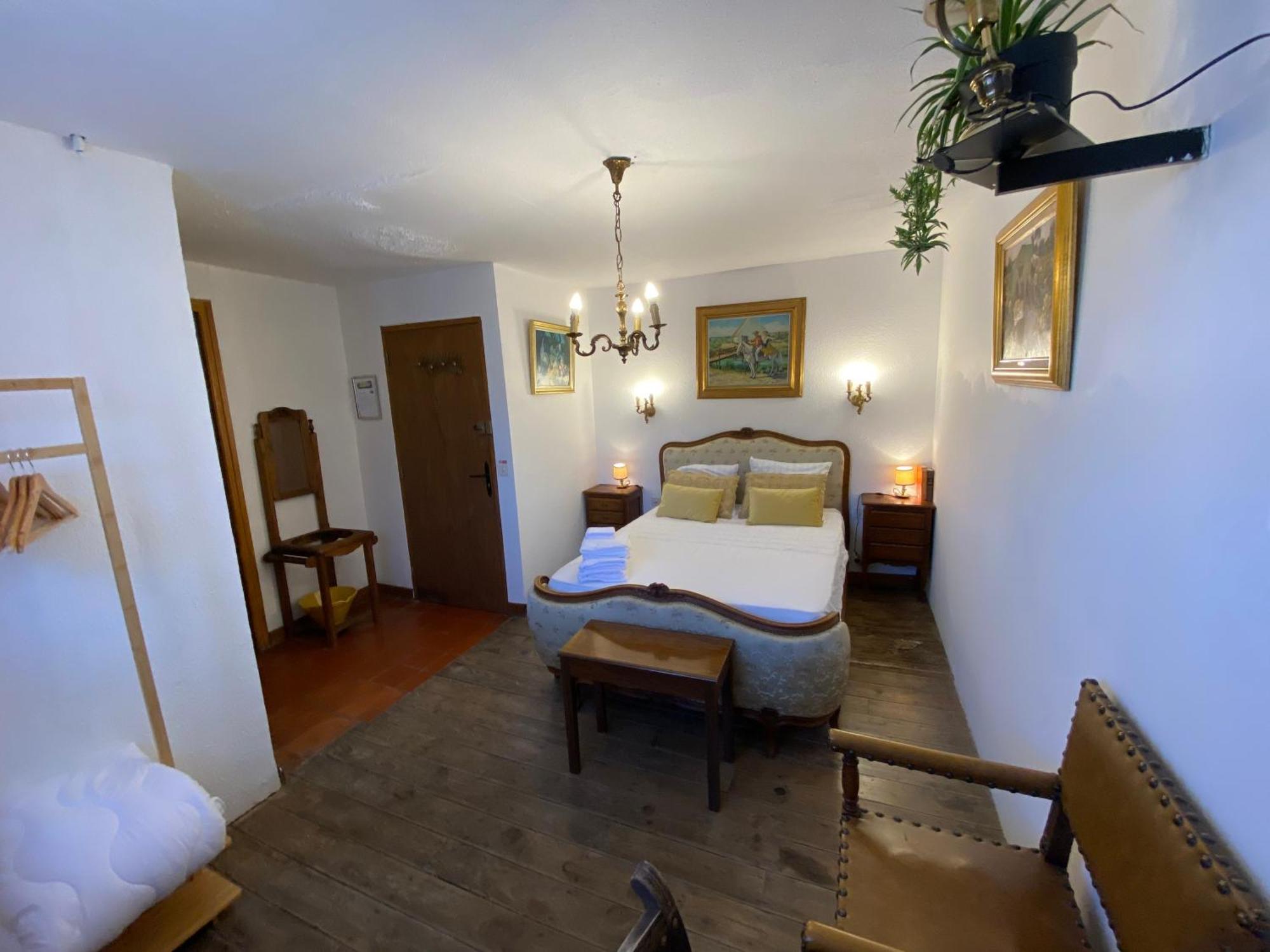 Os-Thel, Chambres A Louer Tautavel Екстериор снимка